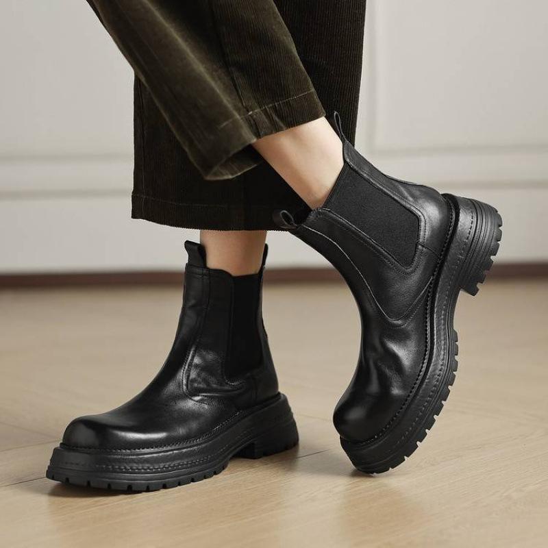Autumn and Winter Leather Martin Boots Rubber Platform Large Size Women's Boots Comfortable Versatile Cowhide Low Boots New Short Boots Women