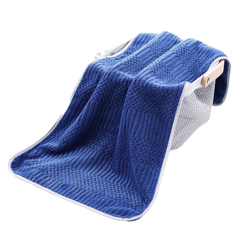 Auspicious Plaid Coral Fleece Bath Towel - Thick, Soft, and Absorbent
