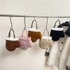 Small-scale Personalized Glove-shaped Handbag, Plush Creative Crossbody Bag for The Shoulder.