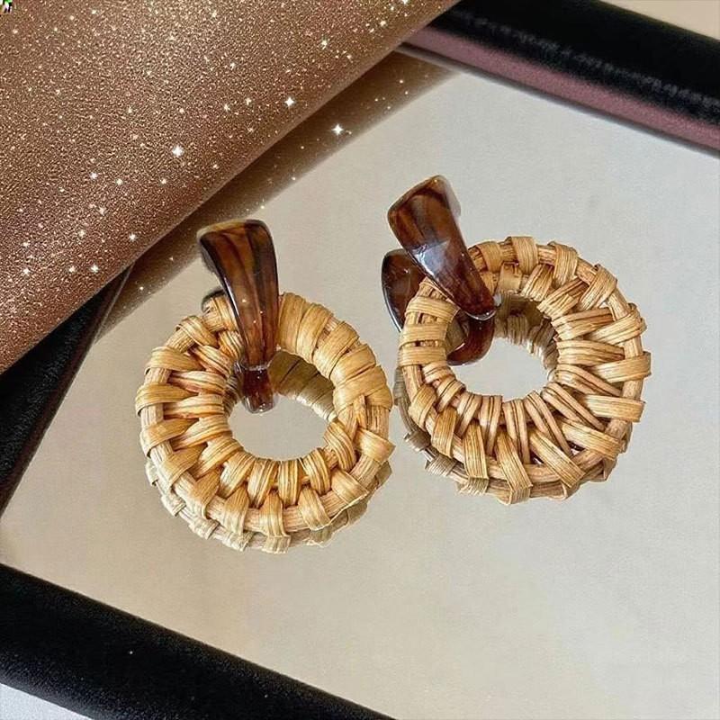 Seaside Vacation Style High-End Earrings Bohemian Retro Bamboo And Rattan Straw Earrings Women'S Summer Face Small Stud Earrings