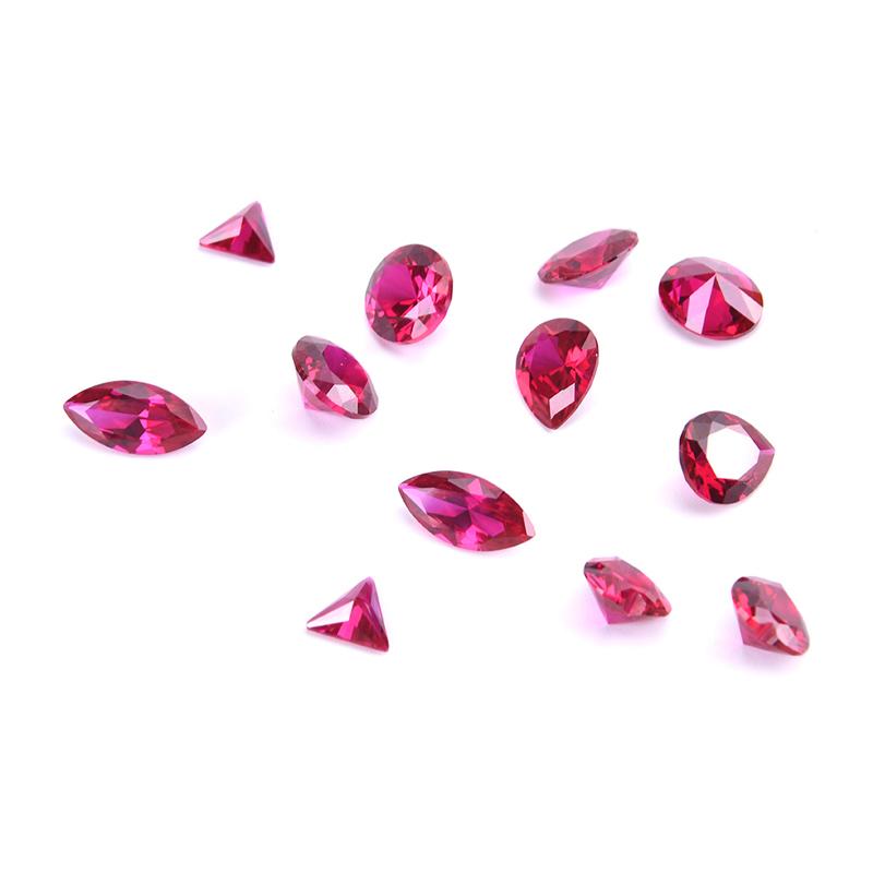 Kreativní kulatý korundový holub Krvavě červený korund umělý drahokam