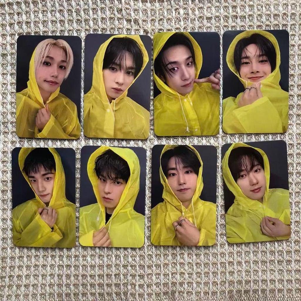 [USED] Straykids KARMA Pop-Up Uniform Trading Cards (8 Cards)