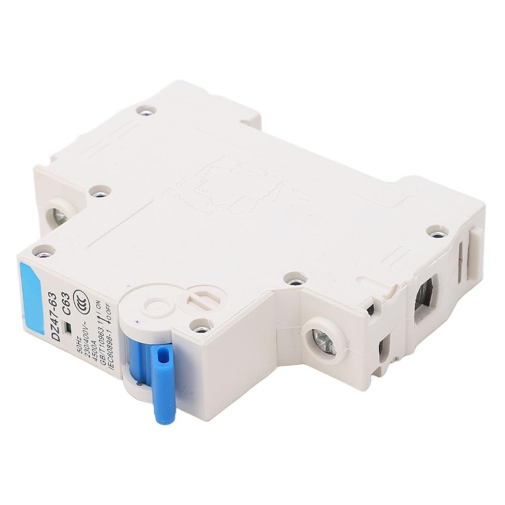 Kismegszakító 1P Áramleválasztó DIN Sín 4500A Megszakítóképesség AC 230V 400V 63A