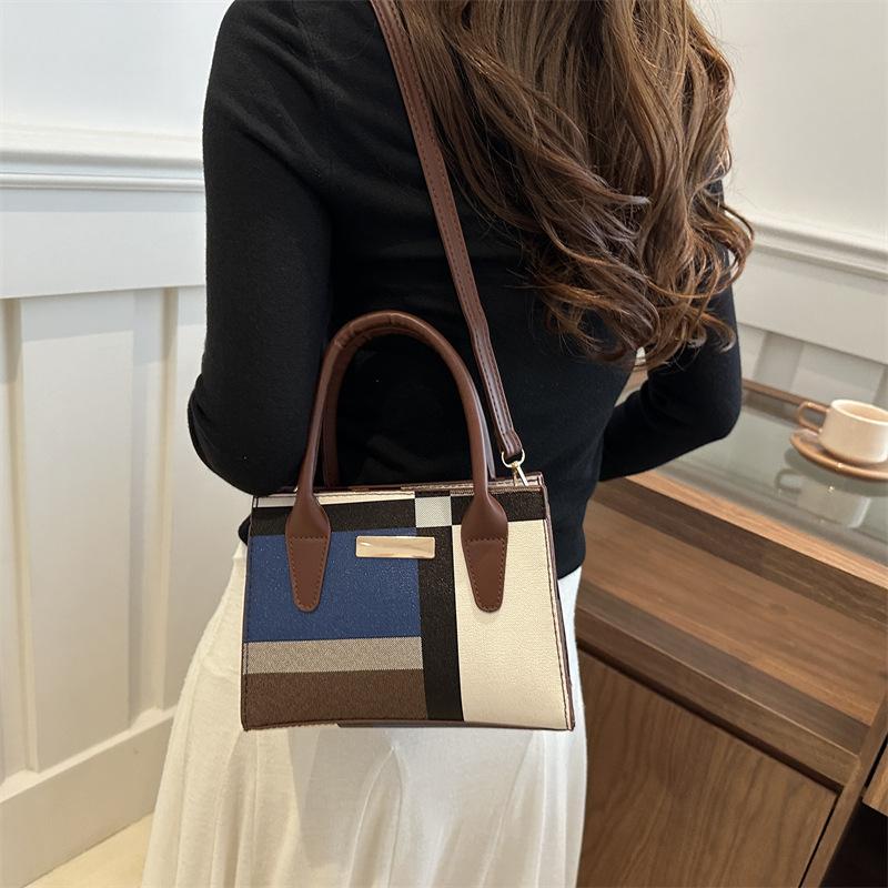 New Summer Simple Casual Handbag Simple Single-shoulder Crossbody Bag Fashionable Simple and Fashionable Small Square Bag