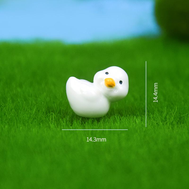 

Miniature Duck Ornaments: Resin Bonsai Accessories for Home Décor