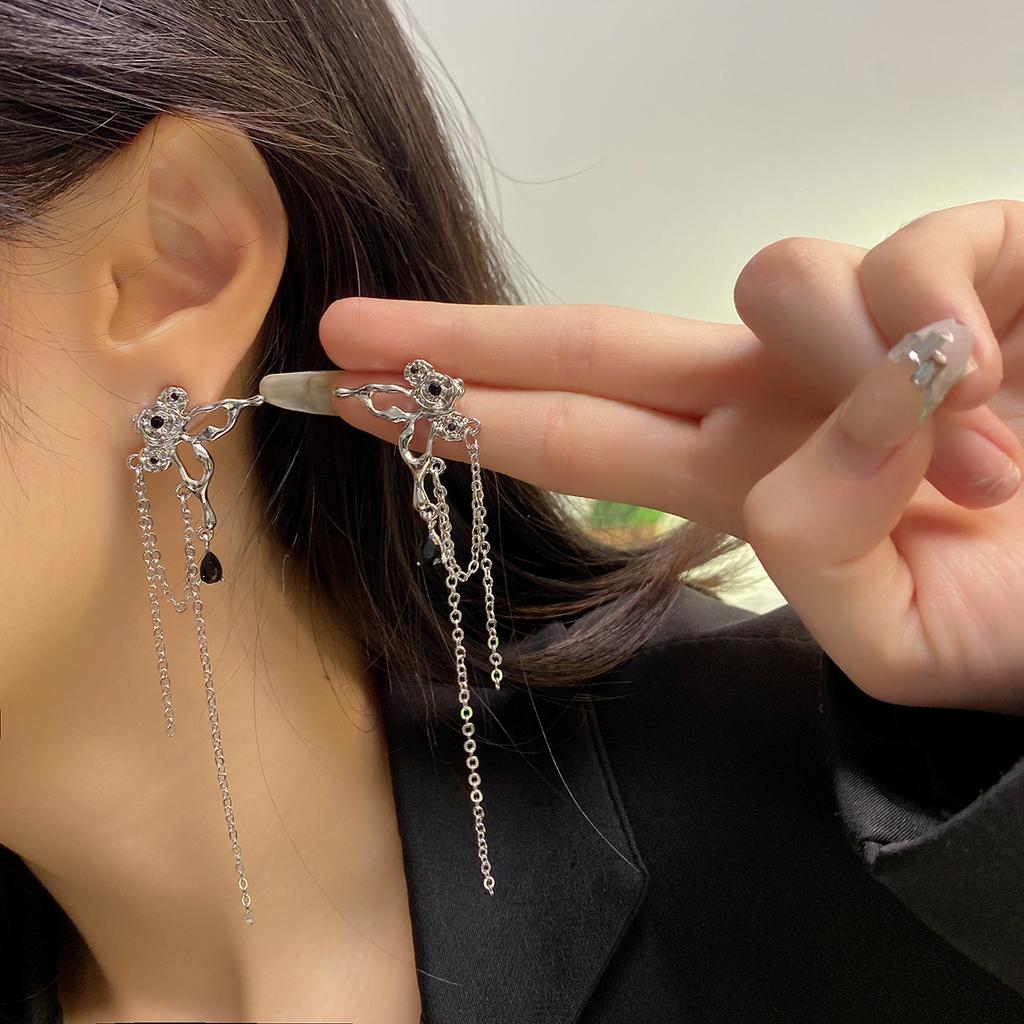 New Korean Style Temperament Pure White Pearl Shell Stud Earrings for Women Wedding Birthday Jewelry Sweet Gift Ladies Vintage