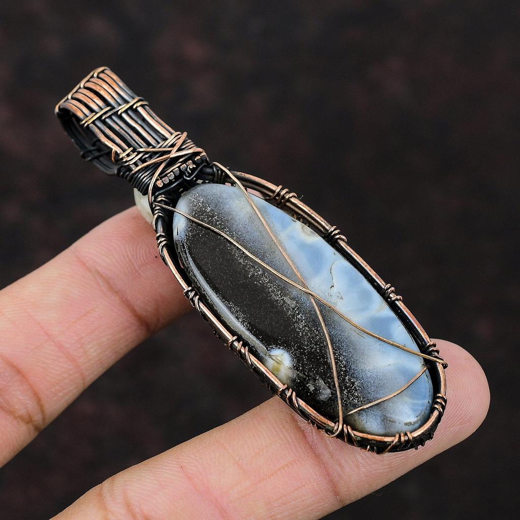Opal Owyhee Niebieski W Miedzianym Oplocie Wisiorek Ręcznie Robiony Wisiorek z Kamieniem Szlachetnym Unikalna Miedziana Biżuteria Wisiorek z Kamieniem Księżycowym Biżuteria Wire Wrapping