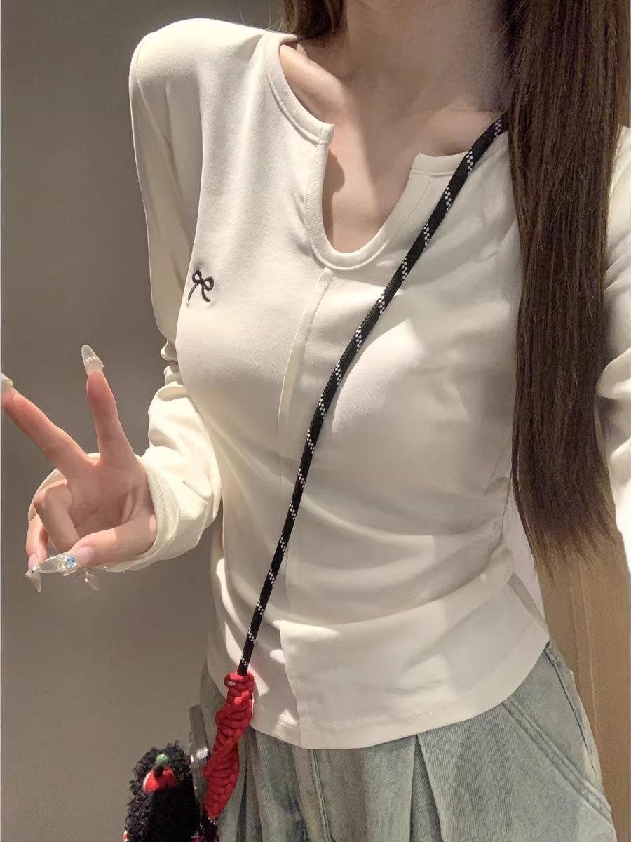 

Chic Women s Half-Open Collar Warm Long-Sleeve T-Shirt with Bowknot Embroidery - Perfect for Autumn and Winter S - High Quality абрикосовый