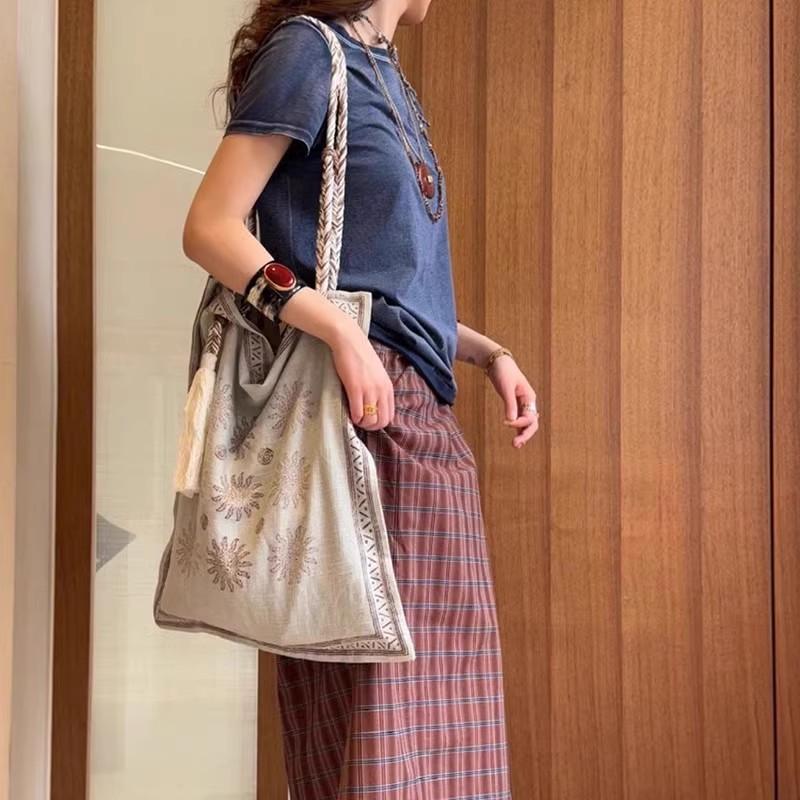 Design 2025 New Niche Model Linen Ethnic Style Bohemian Single Shoulder Crossbody Bag Womens Bag Large Capacity Tote Bag