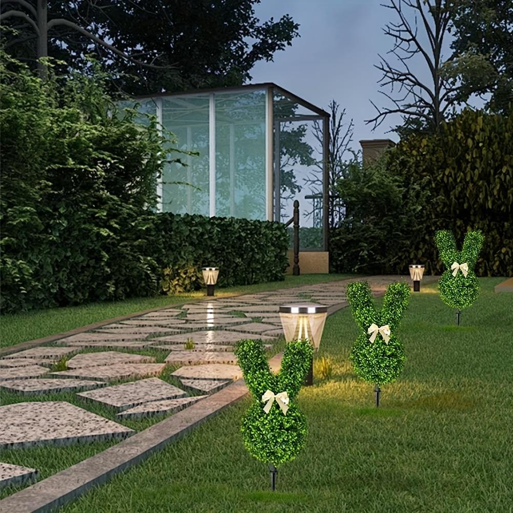 Garnitură verde în formă de iepure din plastic, de 21,6 inci, pentru plante artificiale de iepure de Paște în ghiveci, arbuști artificiali de buxus și ghivece artificiale de cedru cu țăruși de pământ