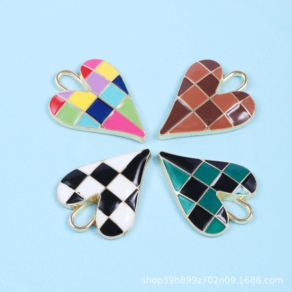 European and American Checkerboard Heart Pendant Keychain Necklace