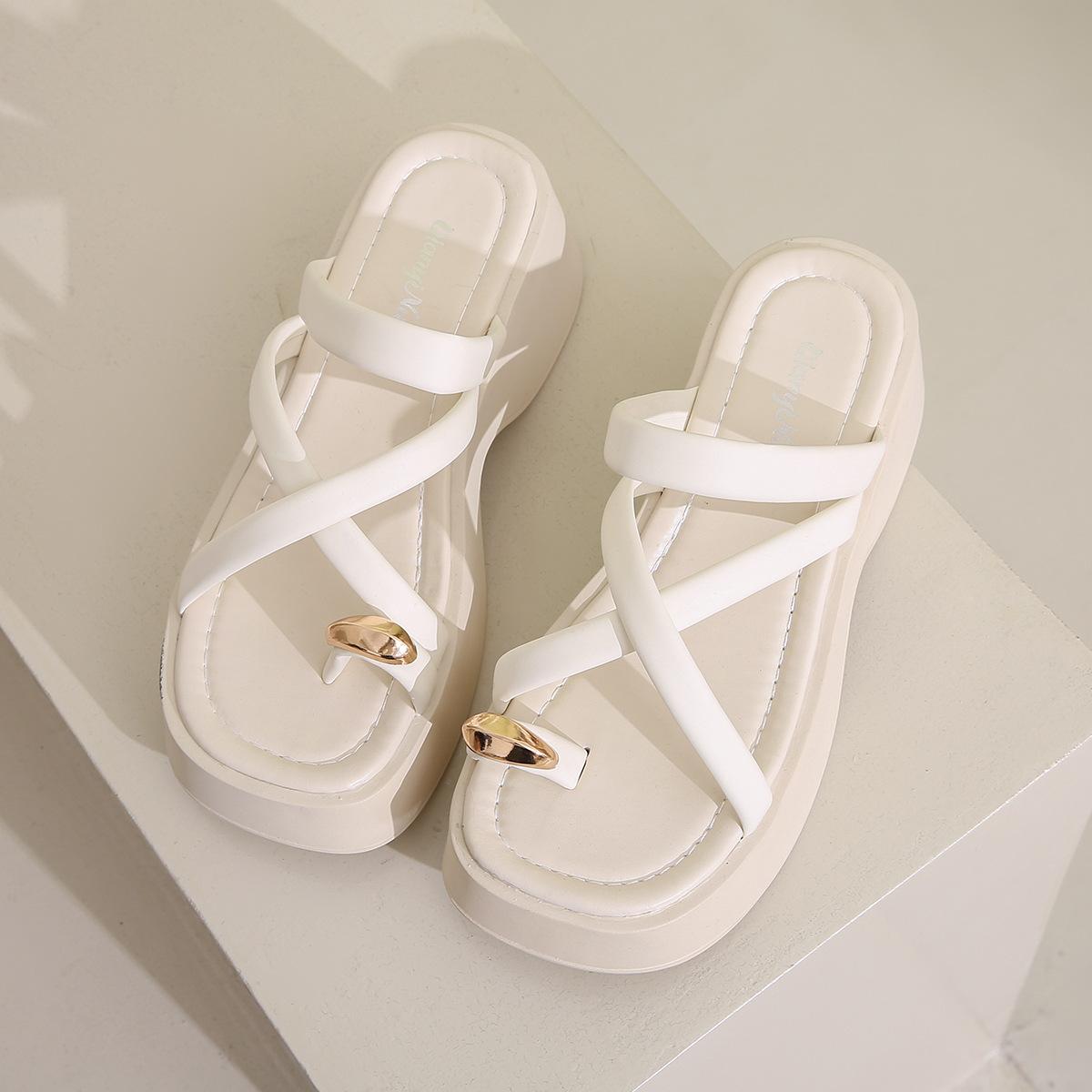 

Серебристые премиальные шлепанцы на платформе женские летние новые сандалии с перемычкой, подошва-маффин, пляжная обувь 40