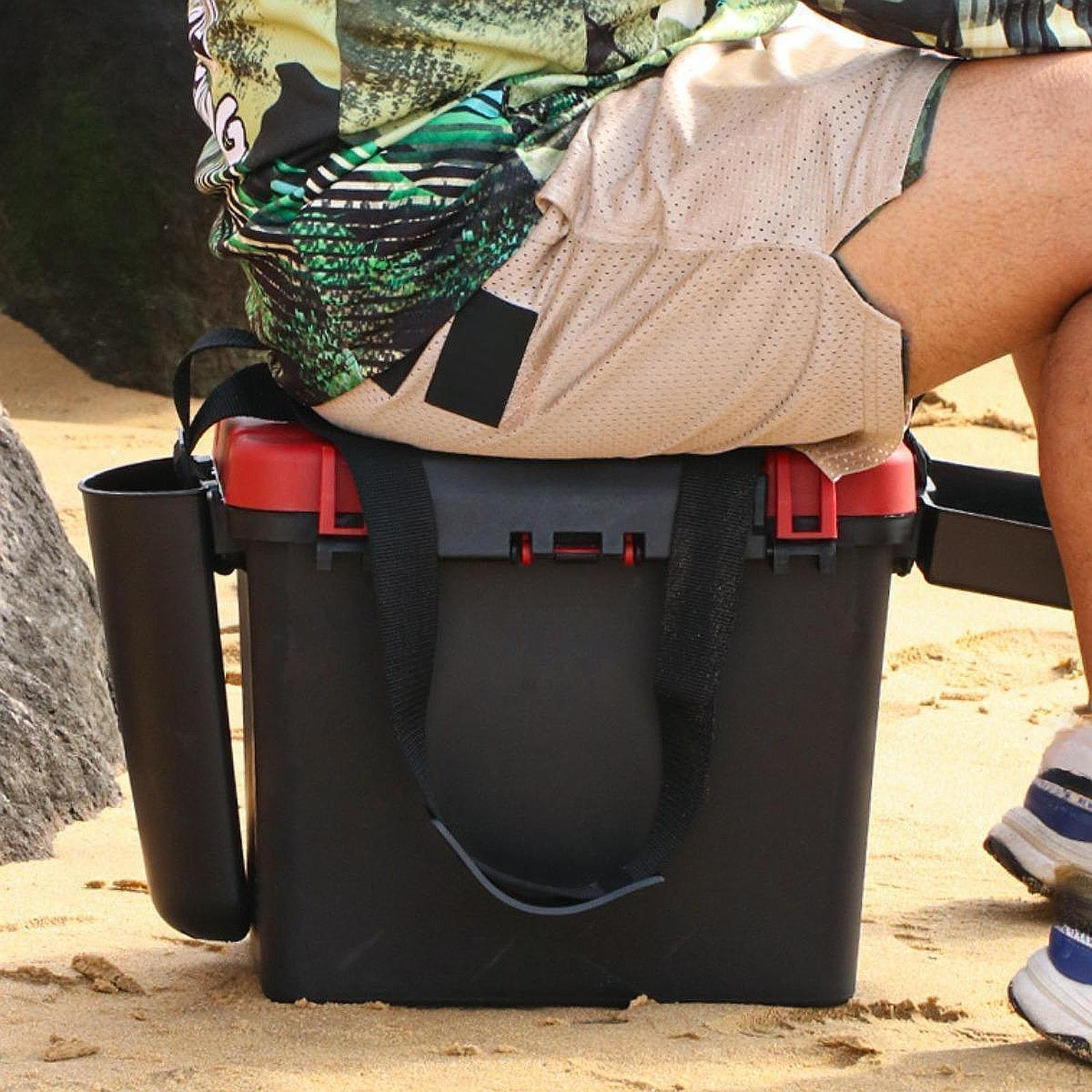 

Organizer with Comfortable Seating and Rod Holder Red Lid
