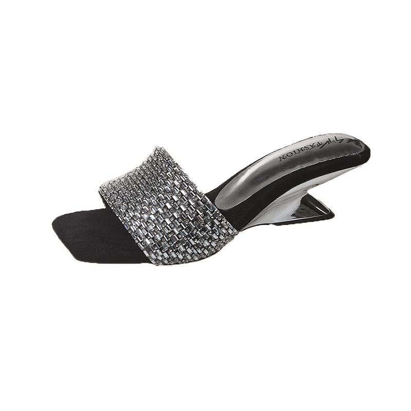

Rhinestone word with sandals women s summer wear 2025 new super fire beautiful suede temperament slope heel cool slippers 35