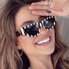 Women's sunglasses, small-frame V-shaped cat eye sunglasses.
