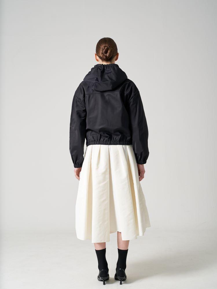 Seutyudiopolaenkeompeoni Re-Nylon Full Skirt