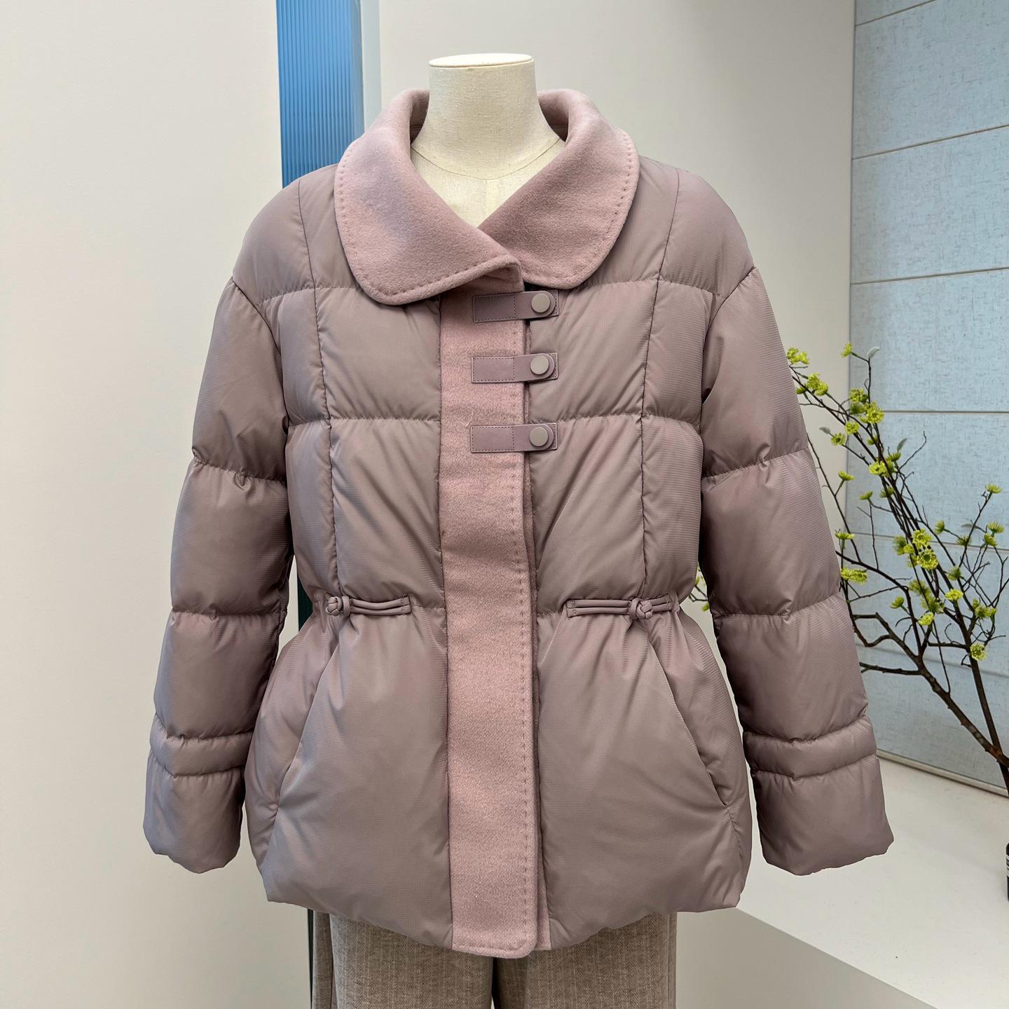

Warm Thickened Winter Down Jacket for Middle-Aged & Elderly Women – Loose Fit, Solid Color, Lapel Collar, White Duck Down 3XL (135-150 jin) лиловый/фиолетовый