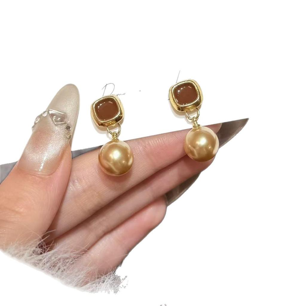 2025 Hot Retro Hong Kong Pearl Heart Geometric Stud Earrings – Niche Design, Versatile, Elegant Style