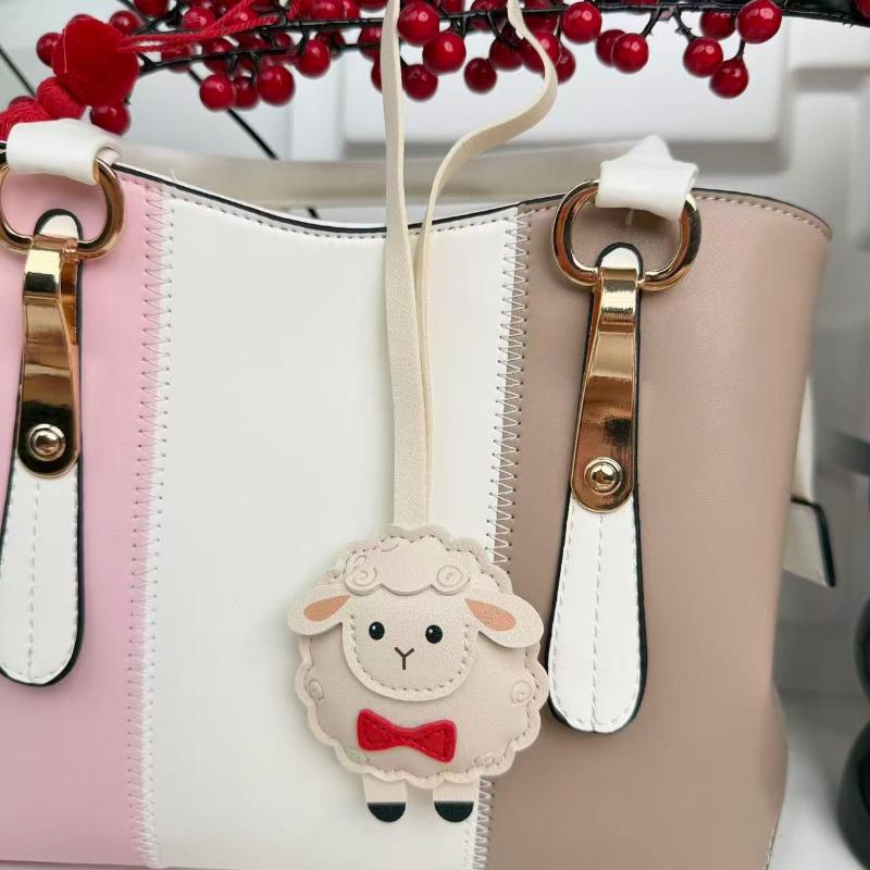 Cute Sheep PU Leather Keychain Cartoon Lamb Decorative Bag Charm Pendant Water Resistant Thanksgiving Gift for Friends