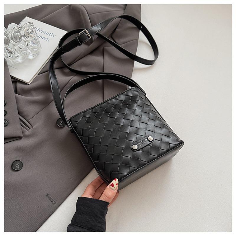 A Stylish and High-end Hand-held Small Bag, A Versatile Bucket Bag, and A Single-shoulder Crossbody Bag