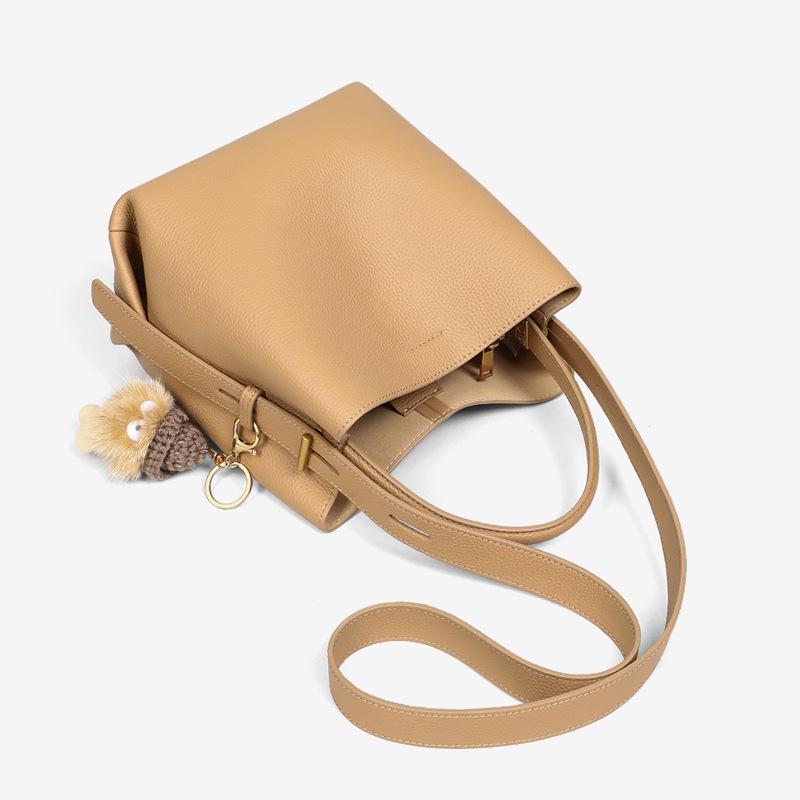 Genuine Leather Women's Crossbody Bucket Bag - Large Capacity, High-End Feel for Spring/Summer