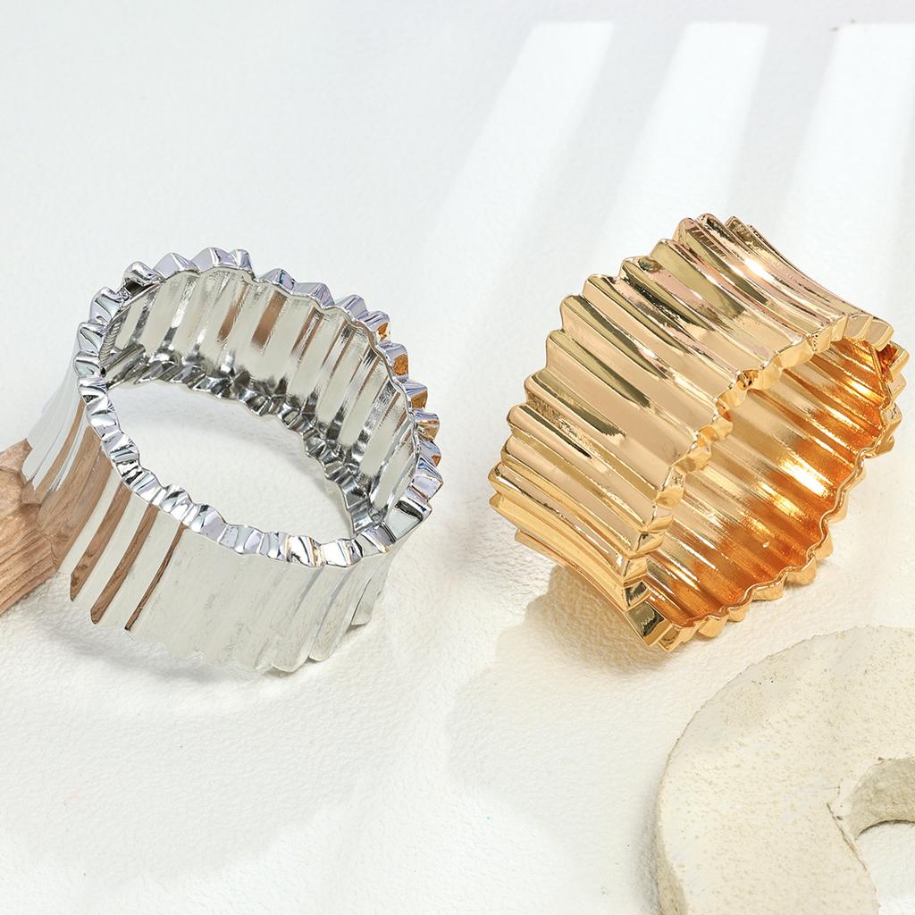 European and American jewelry exaggerated irregular metal bracelet personalized spring open bracelet women's wide face jewelry