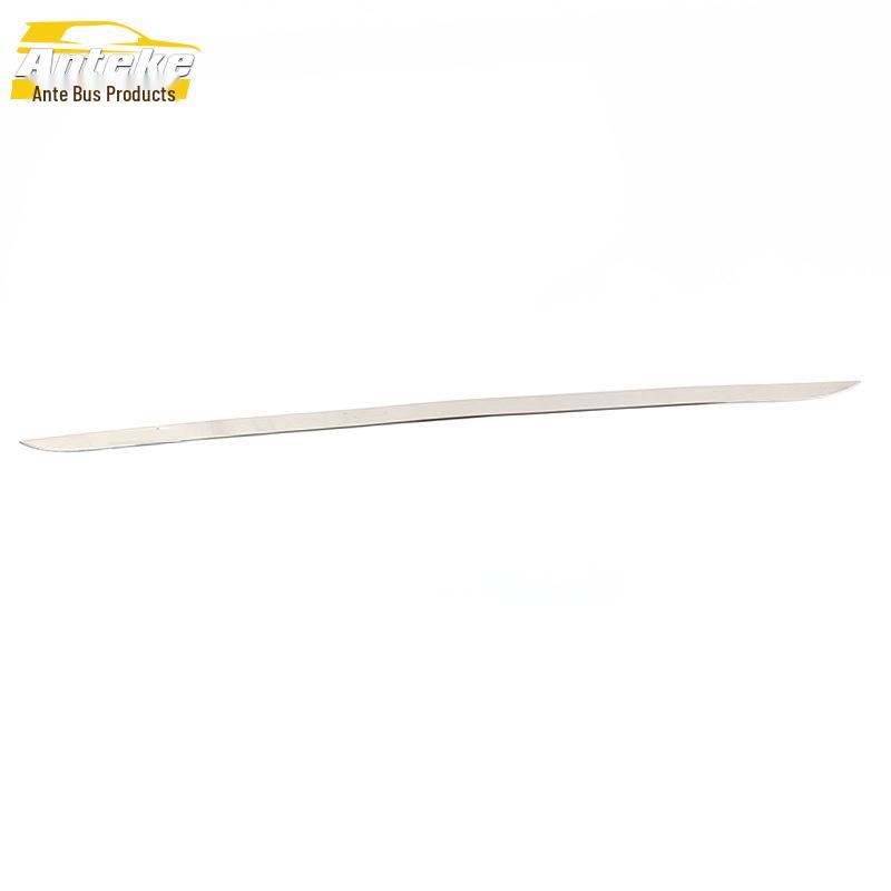 

Dongfeng Fengxing S500 Tailgate Trim: Stainless Steel Anti-Scratch Scuff Strip.