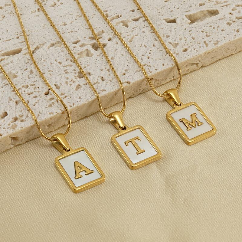 Fashion Shell 26 Letters A-Z Name Alphabet Pendant Necklace For Women Men Gold Color Choker Necklace Couples Birth Gift Jewelry
