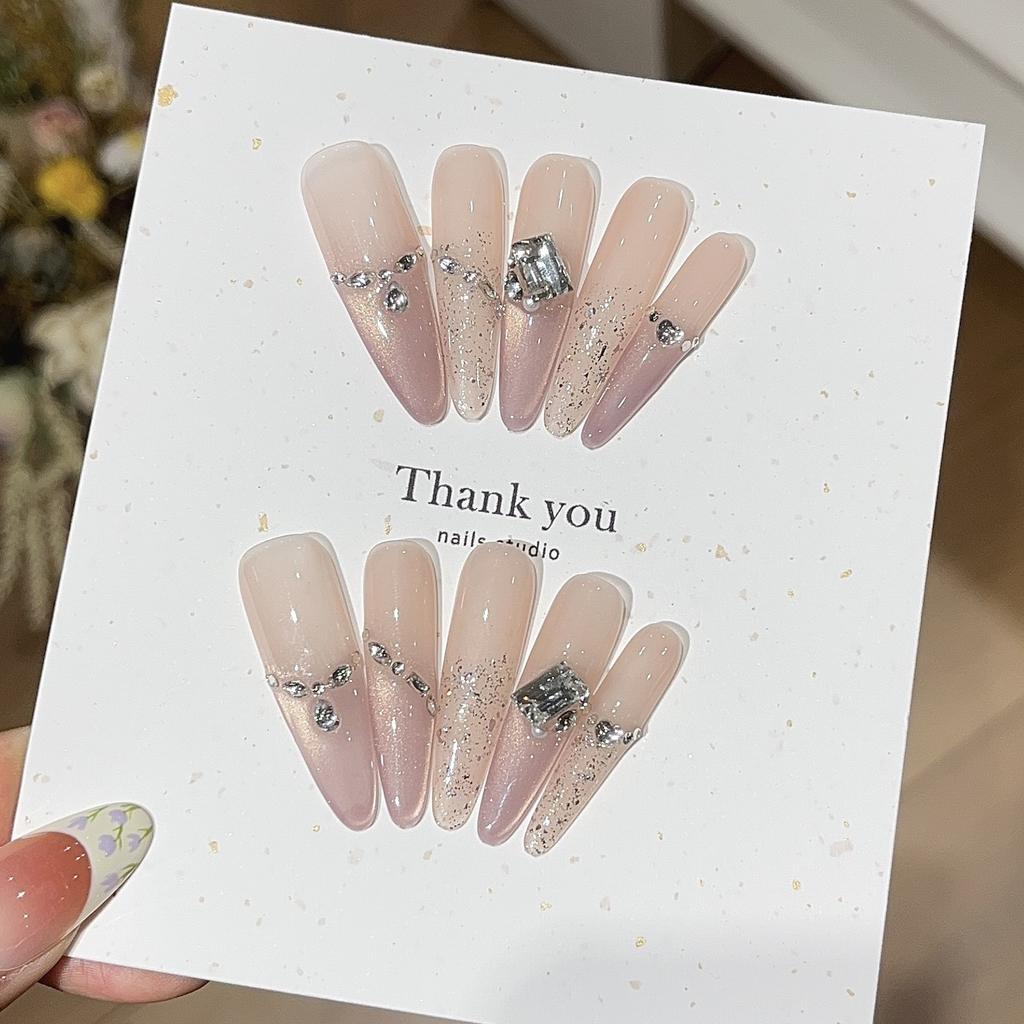 Pudernebel Gebrochener Diamant Atmosphäre Sanfter Farbverlauf Nude Rosa Katzenaugen Dünner Silberner Glänzender Pailletten Gebrochener Diamant Trage Rüstung