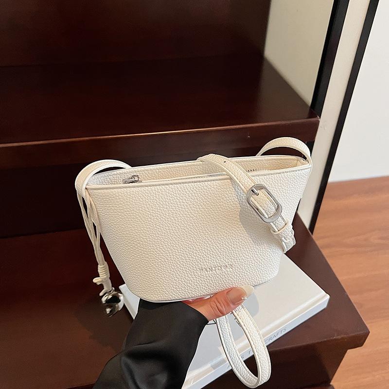 Premium sense ingot small bag fashion women's bag summer new versatile commuter trend shoulder messenger bag