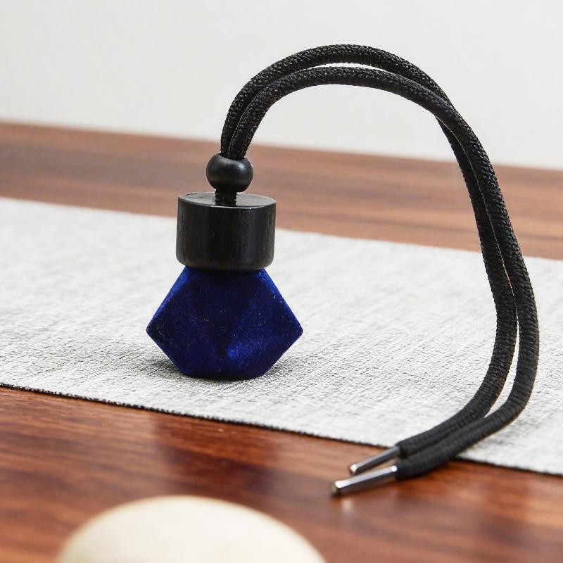 

1Pcs Perfume Diffuser Blue Plush Auto Aromatherapy Fragrance Pendent Bottle Auto Decor Car Hanging Glass Bottle Empty Perfume A1