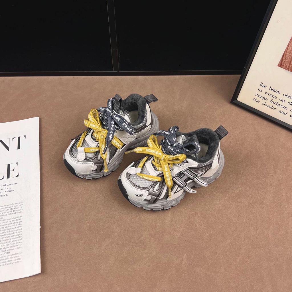 Winter 2025 Unisex Kids' Lightweight Velvet Running Shoes - Fashionable, Non-Slip, Versatile Casual Sports Footwear