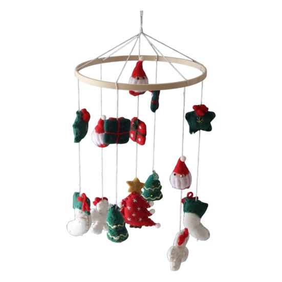 

Рождественский мобиль-вертеп ручной работы из фетра, колокольчик для детской кроватки с оленями, елкой и звездами, декор для детской комнаты для младенцев, безопасные праздничные подарки B