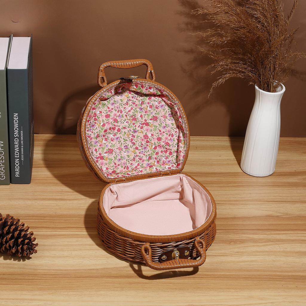 Retro Rattan Suitcase with Hand Gift Box Manual Woven Cosmetic Storage Box Wicker Rattan Picnic Laundry Baskets Home Storage
