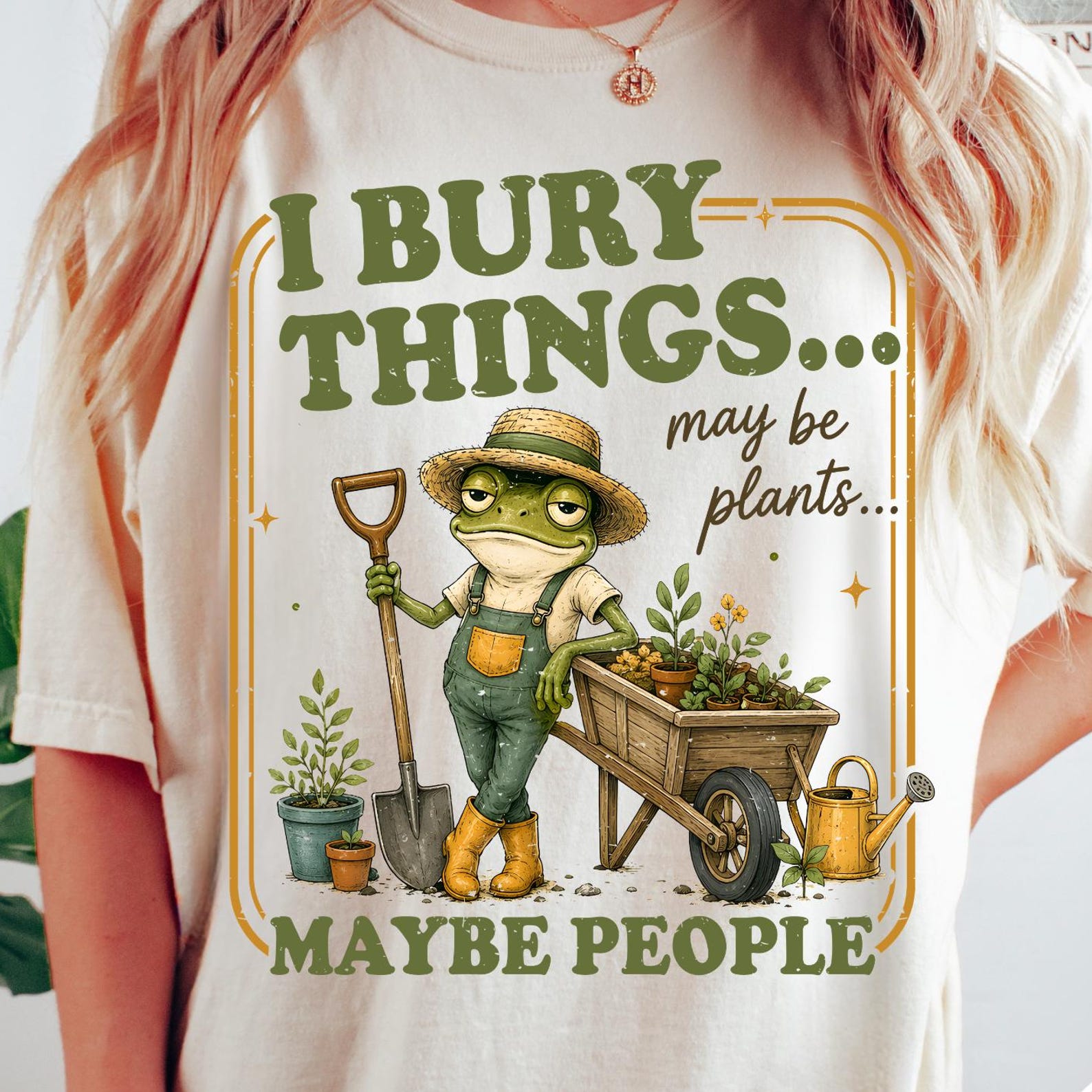 I Bury Things Maybe Plants Maybe People Shirt, Funny Gardening T-Shirt, Frog Gardener Tee, Dark Humor Garden Shirt, Comfort Colors® T-Shirt M