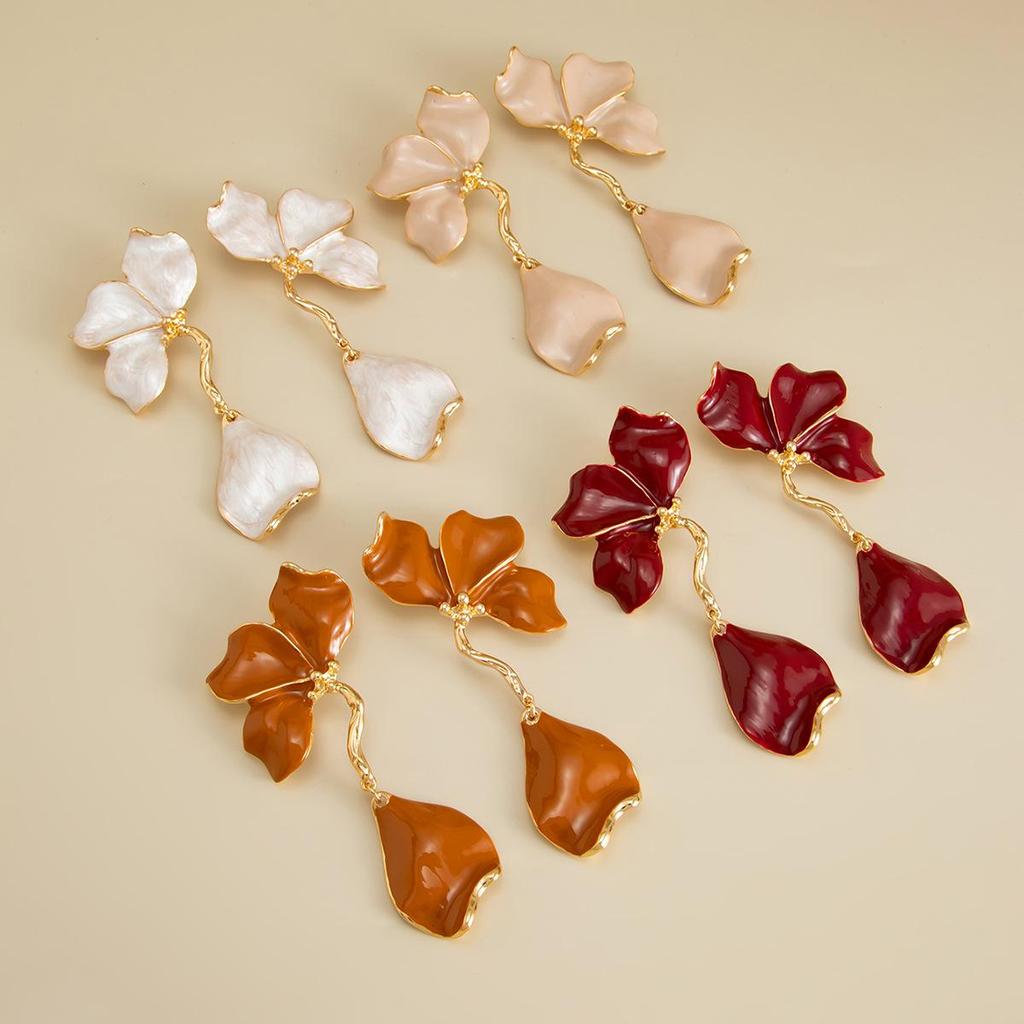 Elegant 3D Flower Petal Tassel Stud Earrings - European & American Sweet Style