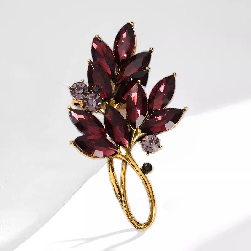 

Брошь-цветок Color Spike, женская, нишевая, дизайн Sense, брошь из кристаллов, темперамент, изысканный букет, булавка, элегантный костюм с аксессуарами