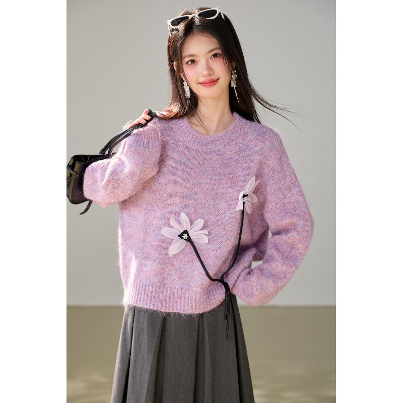 Elegant Slimming Knit Sweater with 3D Floral Design for Autumn 2026