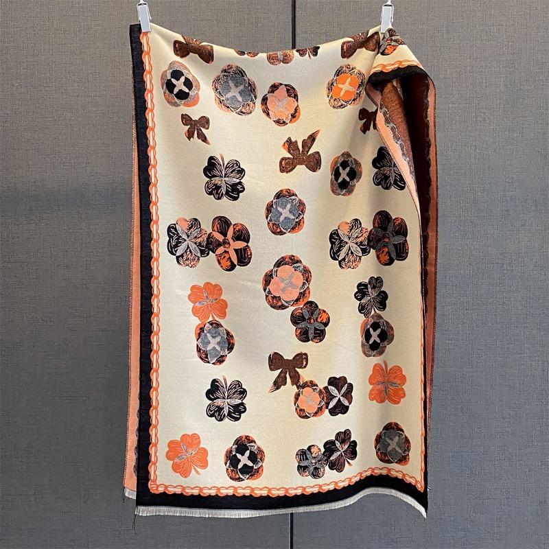 Autumn New Cashmere Tassel Scarf Women's Fashion Age-reducing Jacquard Scarf Warm and Thickened Large Shawl