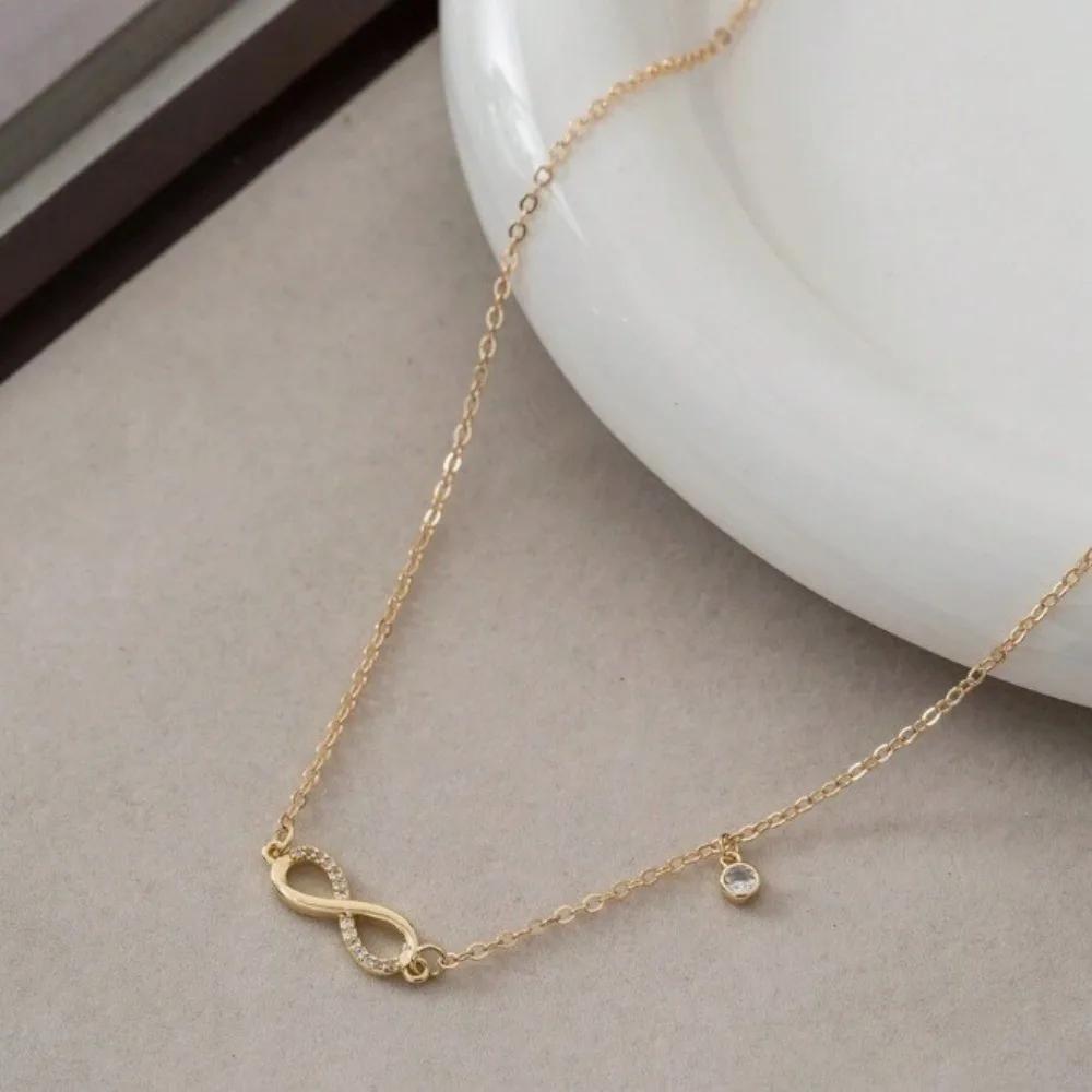 Fashion Figure 8 Pendant Necklace Female Simple Collarbone Chain Jewelry