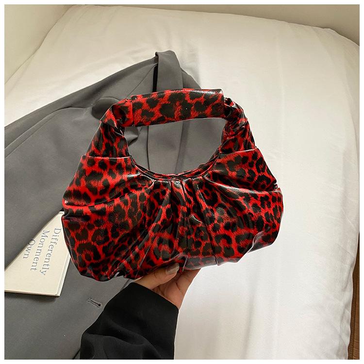 

High sense Internet celebrity pleated cloud bag 2025 new women fashion out dinner bag retro leopard print handbag красный