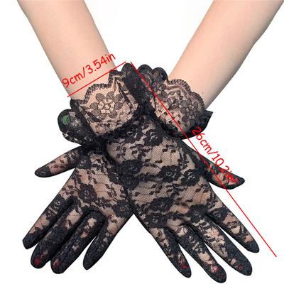 A Pair Vintage Women's Sheer Short Lace Gloves Floral Wrist-Length Fancy Costume Accessory for Derby Tea Party Dinner