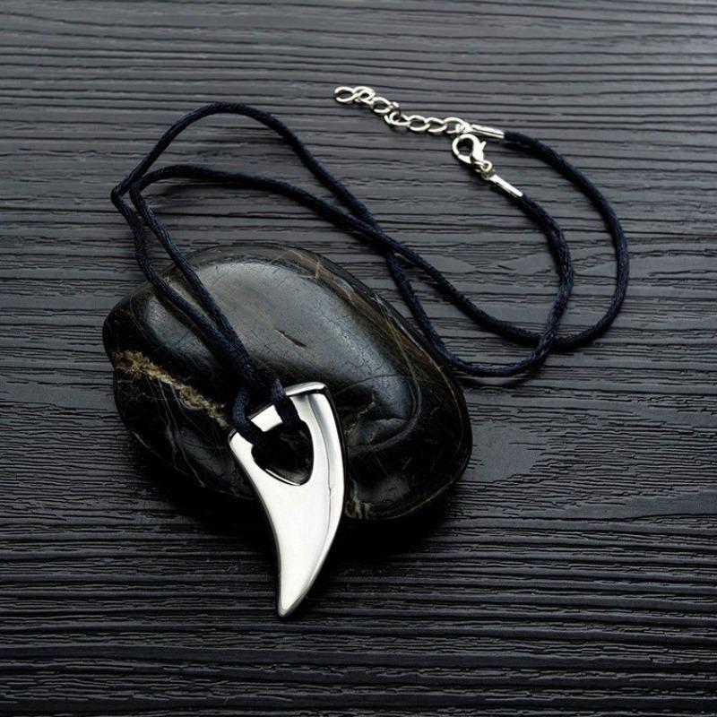 Wolfszahn Halskette Titanstahl Anhänger Peng Chaoren Horn Anhänger black