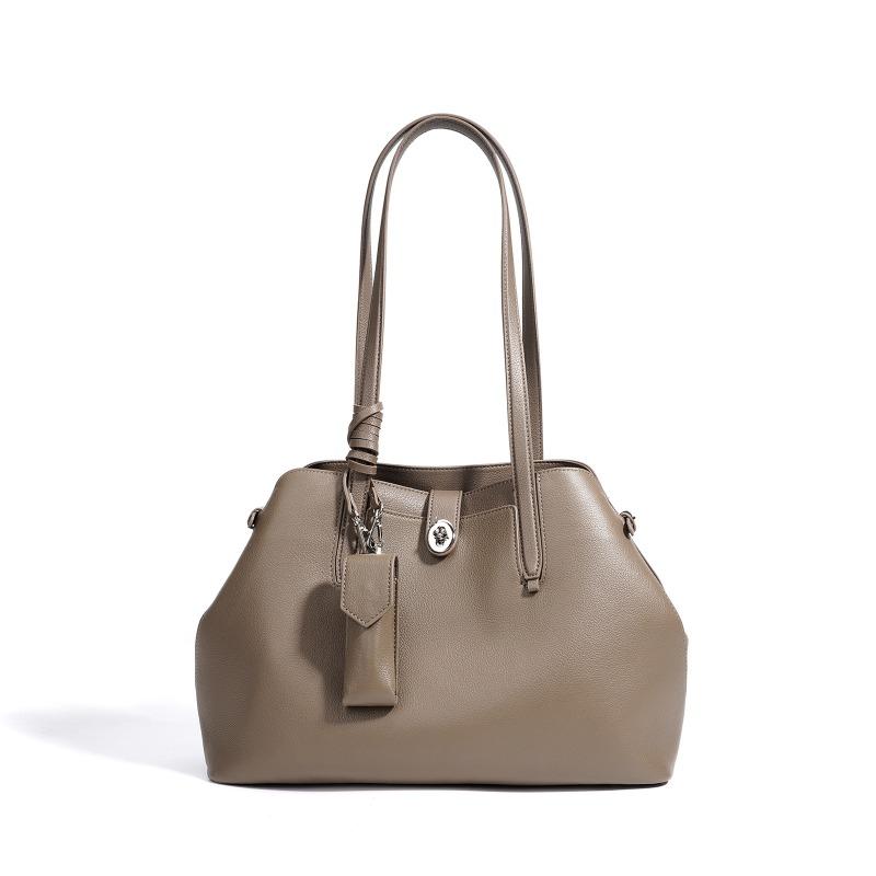 High-value pendant bag women s fashion versatile leather underarm bag niche high-end light luxury large-capacity handbag Bottom length 37cm, width 13cm, height 26cm