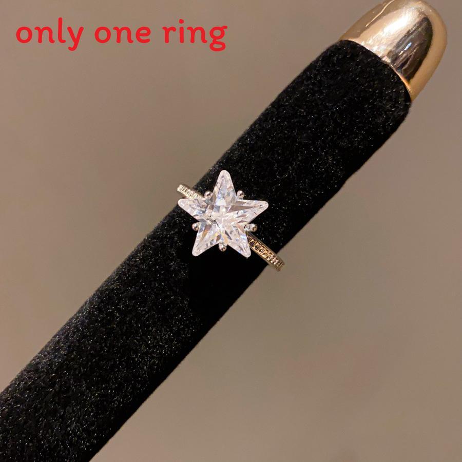 Elegant Silver Zircon Flower Loop Ring For Women Retro Palace Style Handwear серебряный