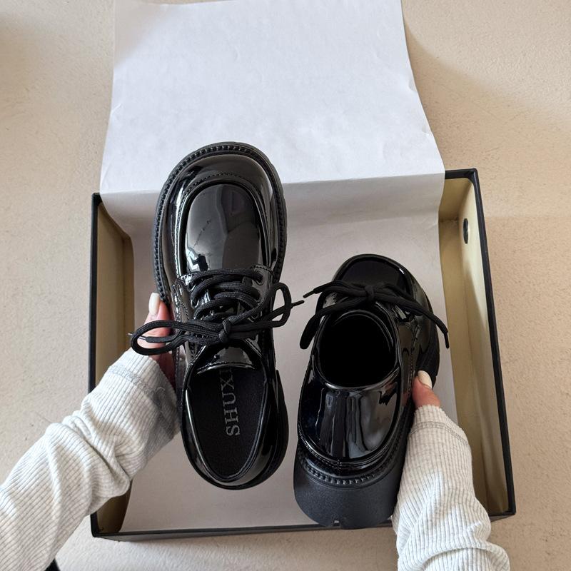 

Platform small leather shoes women s British style spring 2025 new soft leather black single shoes heightening lace-up loafers 35