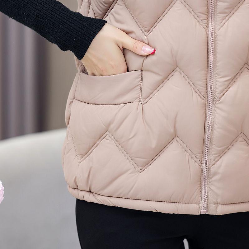 Light Purple Quilted Vest for Women - Chic, Warm, Sleeveless Polyester Top with Zipper Closure for Spring/Fall
