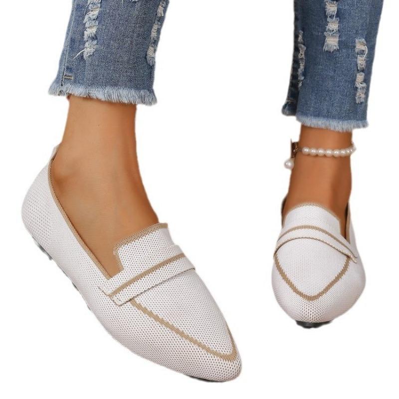 Casual flat-soled single shoes women's new pointed-toed fly-woven large-size casual and comfortable one-pedal Doudou single shoes