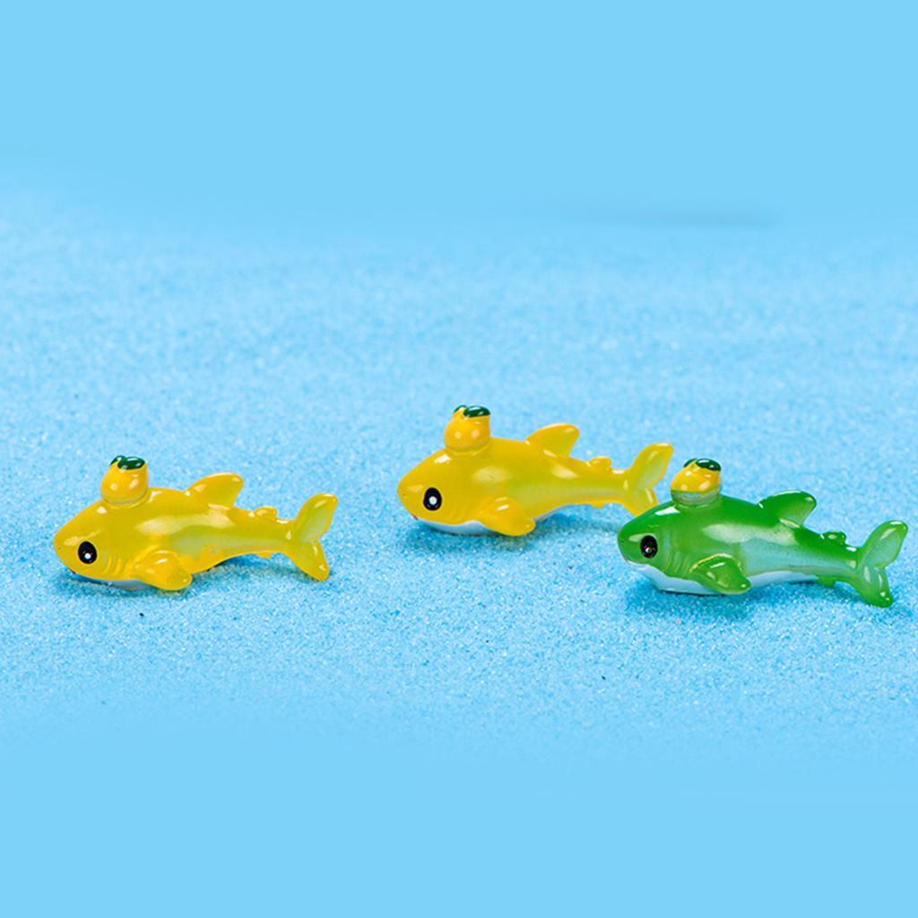 Pack of 10 Ocean Themed Resins Animal Figures for Aquariums Decorations and Children Room Decoration Miniature Whale Sea Hares