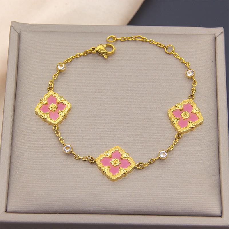 Four Leaf Clover Bracelet Women Vintage Natural White Mother-Of-Pearl Triple Flower Titanium Bracelet